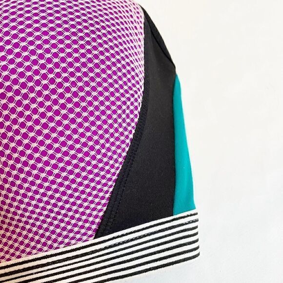 Vsx Sports Bra 💚🌻 - Picture 5 of 7